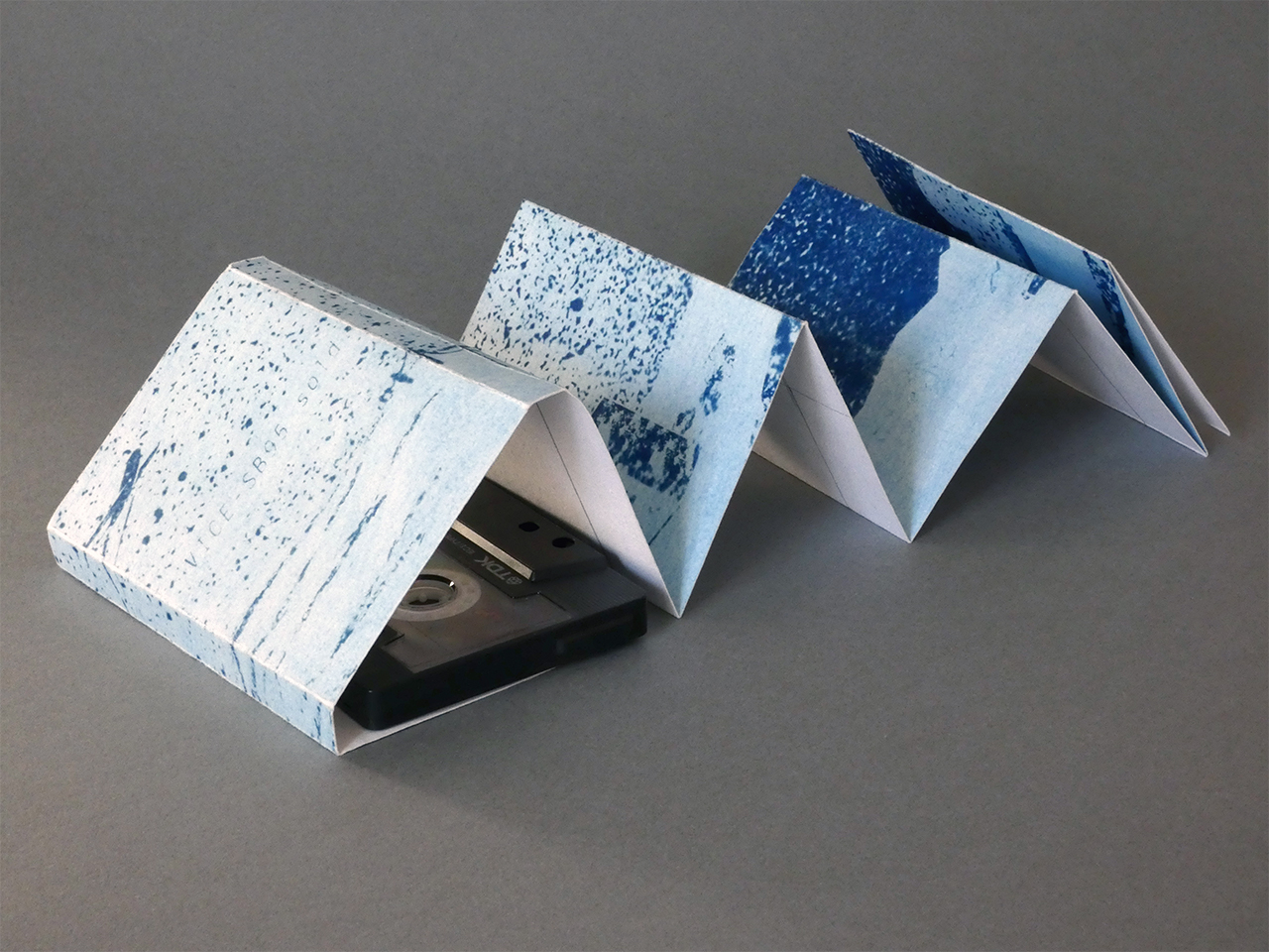 Jaquette de cassette imprimé en cyanotype